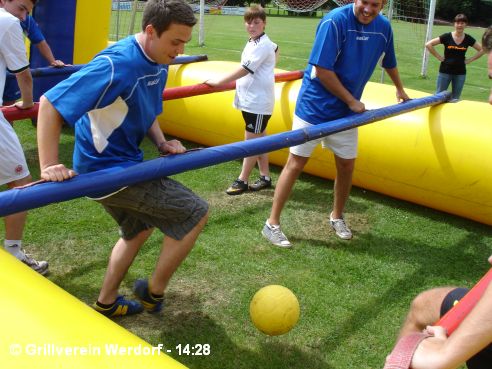 Sieg beim Lebendkicker-Turnier des EFC-Ulmtal am 04.08.2012 - bild013, 492x369, 44 Kb