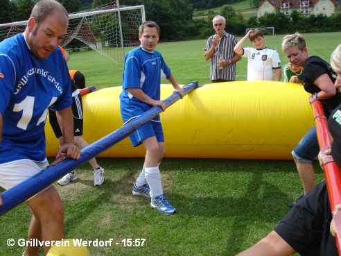 Sieg beim Lebendkicker-Turnier des EFC-Ulmtal am 04.08.2012 - bild041, 492x369, 45 Kb