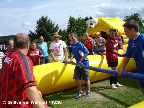 Sieg beim Lebendkicker-Turnier des EFC-Ulmtal am 04.08.2012 - bild055, 492x369, 43 Kb