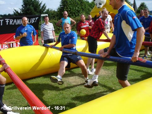 Sieg beim Lebendkicker-Turnier des EFC-Ulmtal am 04.08.2012 - bild056, 492x369, 45 Kb