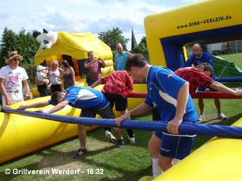 Sieg beim Lebendkicker-Turnier des EFC-Ulmtal am 04.08.2012 - bild057, 492x369, 43 Kb