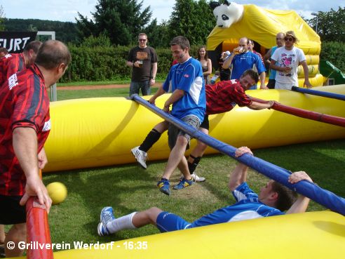 Sieg beim Lebendkicker-Turnier des EFC-Ulmtal am 04.08.2012 - bild062, 492x369, 44 Kb
