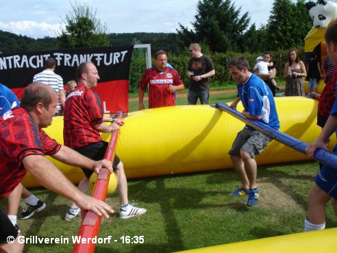 Sieg beim Lebendkicker-Turnier des EFC-Ulmtal am 04.08.2012 - bild065, 492x369, 44 Kb