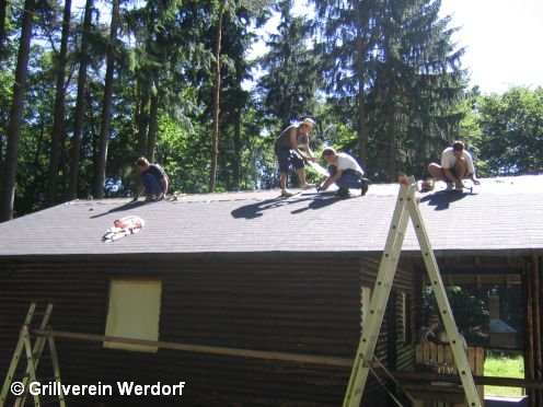 Renovierung Grillh&uuml;tte am 18.06.2005 - bild19, 496x372, 49 Kb