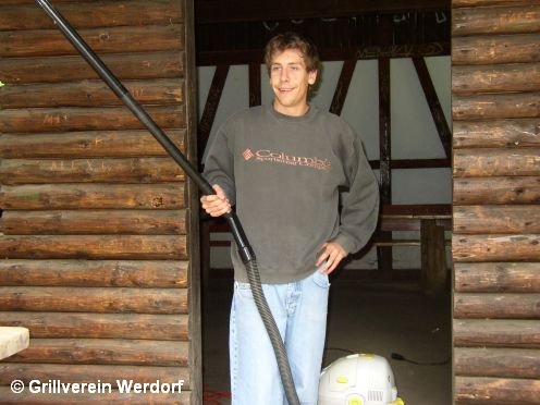 Renovierung Grillh&uuml;tte am 23.07.2005 - bild15, 496x372, 38 Kb