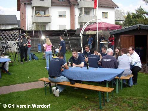 RTL zu Besuch beim Grillverein am 21.04.2004 - bild02, 496x372, 43 Kb