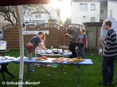 RTL zu Besuch beim Grillverein am 21.04.2004 - bild20, 496x372, 41 Kb