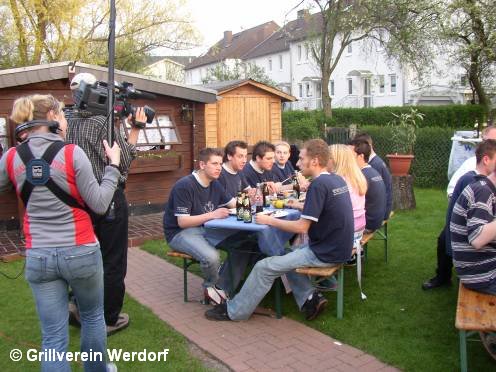 RTL zu Besuch beim Grillverein am 21.04.2004 - bild25, 496x372, 48 Kb